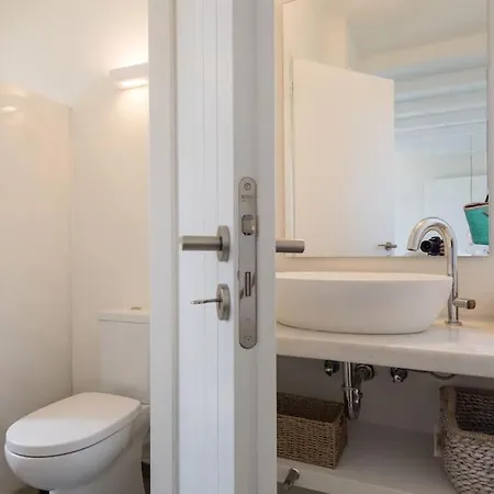 Klar, On The Outskirts Of , Paros Vila