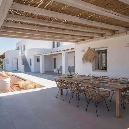 Klar, On The Outskirts Of , Paros Vila