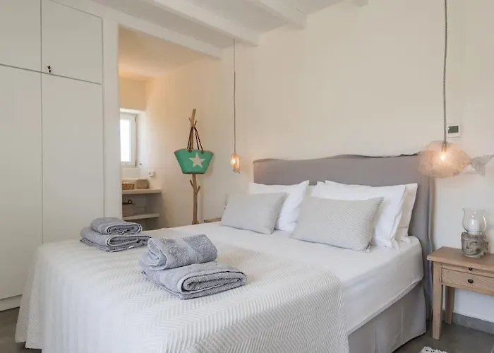 Vila Klar, On The Outskirts Of , Paros Nausa