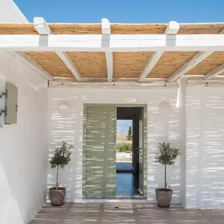 Klar, On The Outskirts Of , Paros * Naousa (Paros)